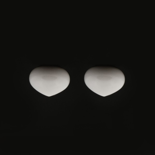 Cacholong, white, smooth teardrop, onion shape, 13 x 11 mm