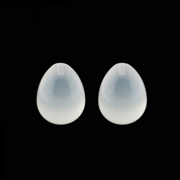 Milky quartz, white, teardrop, smooth, 17 x 13 mm